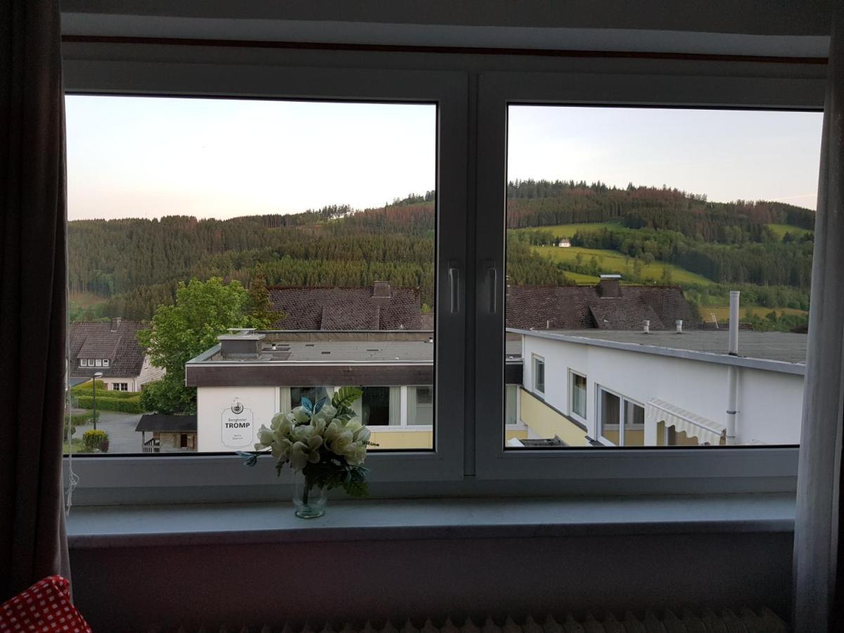 Berghotel Natura Bed & Breakfast Winterberg Bagian luar foto