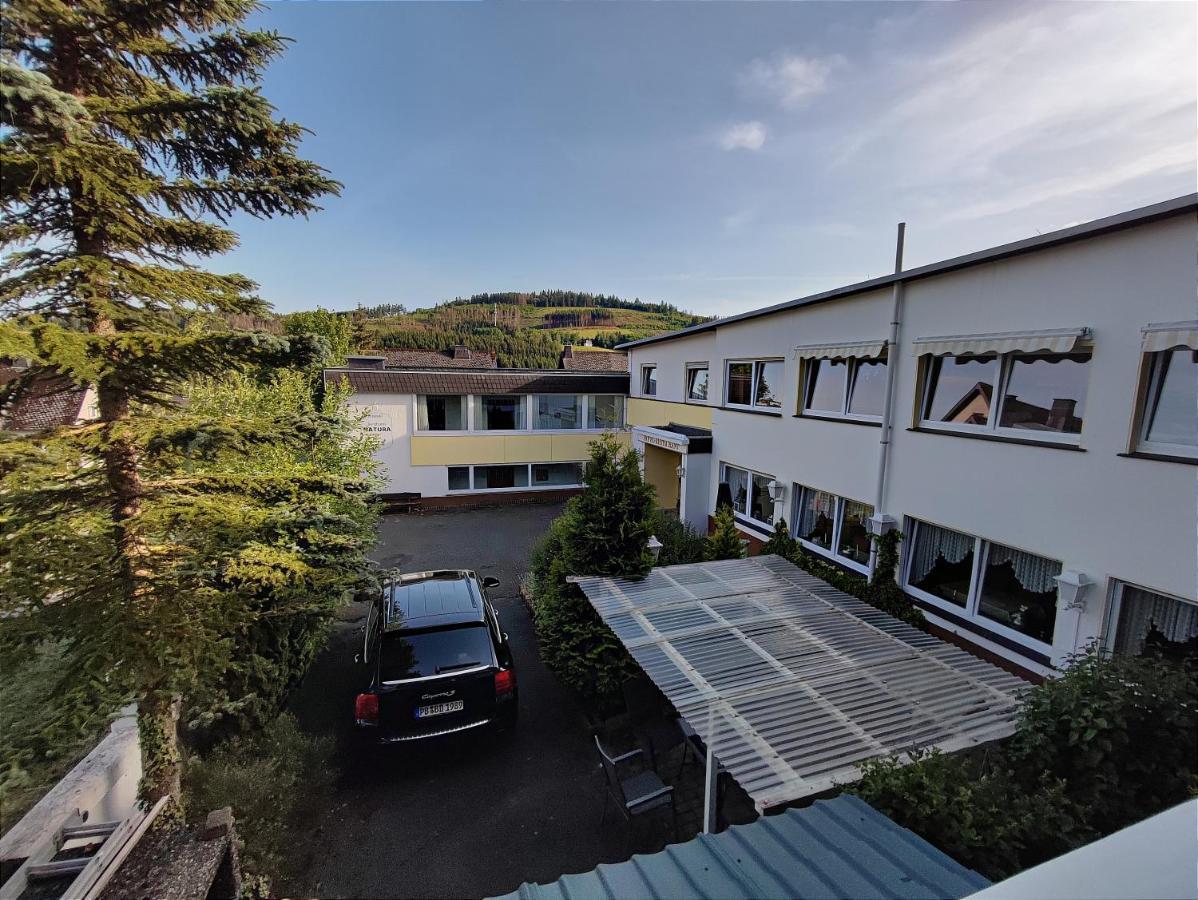 Berghotel Natura Bed & Breakfast Winterberg Bagian luar foto