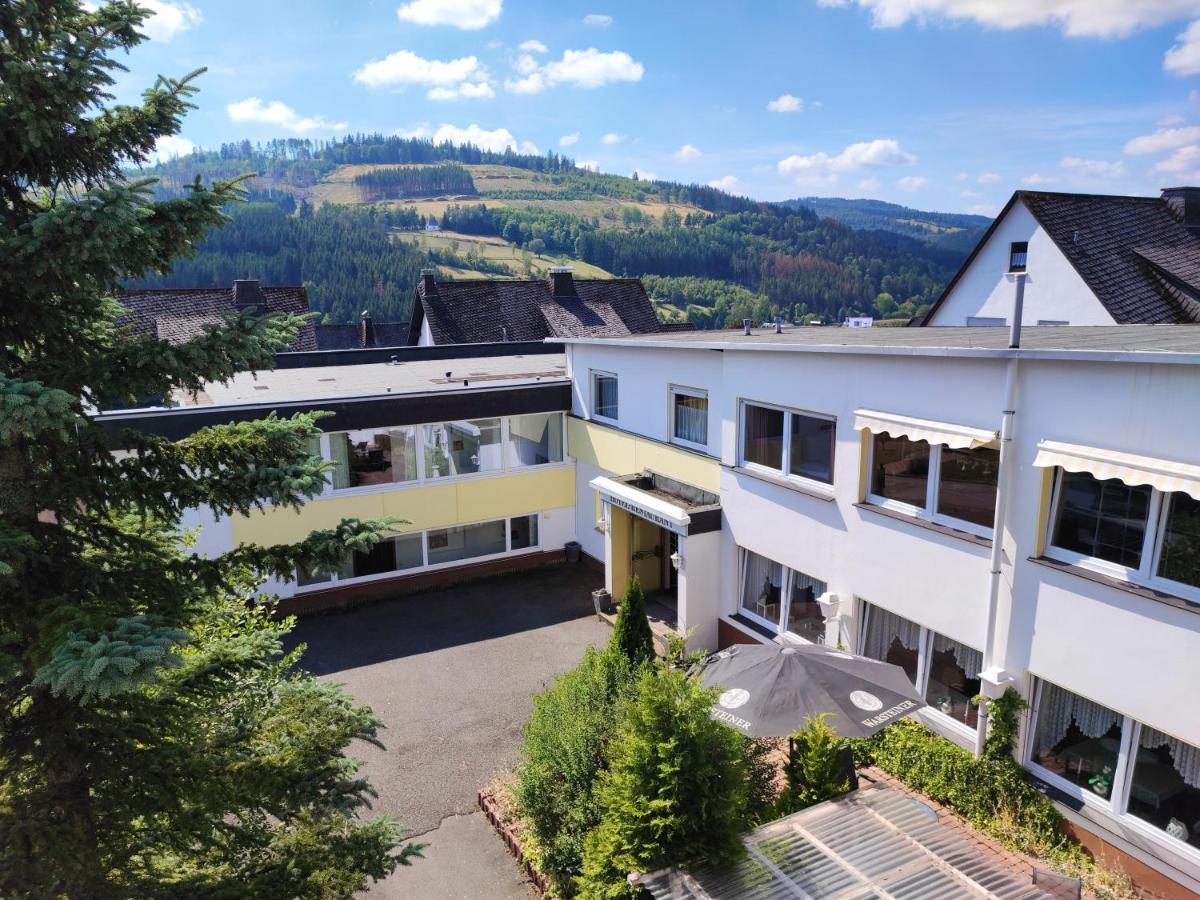 Berghotel Natura Bed & Breakfast Winterberg Bagian luar foto