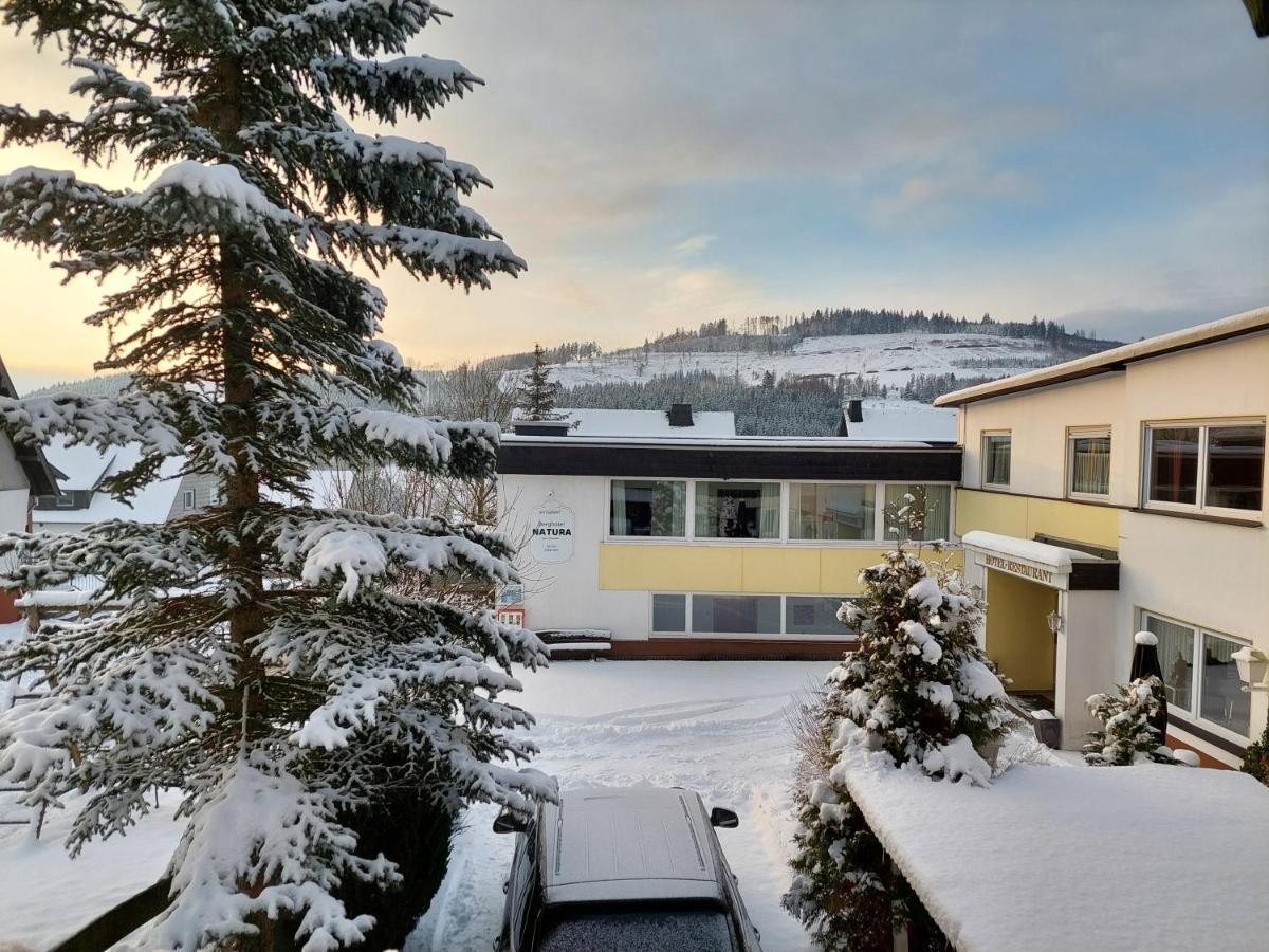 Berghotel Natura Bed & Breakfast Winterberg Bagian luar foto
