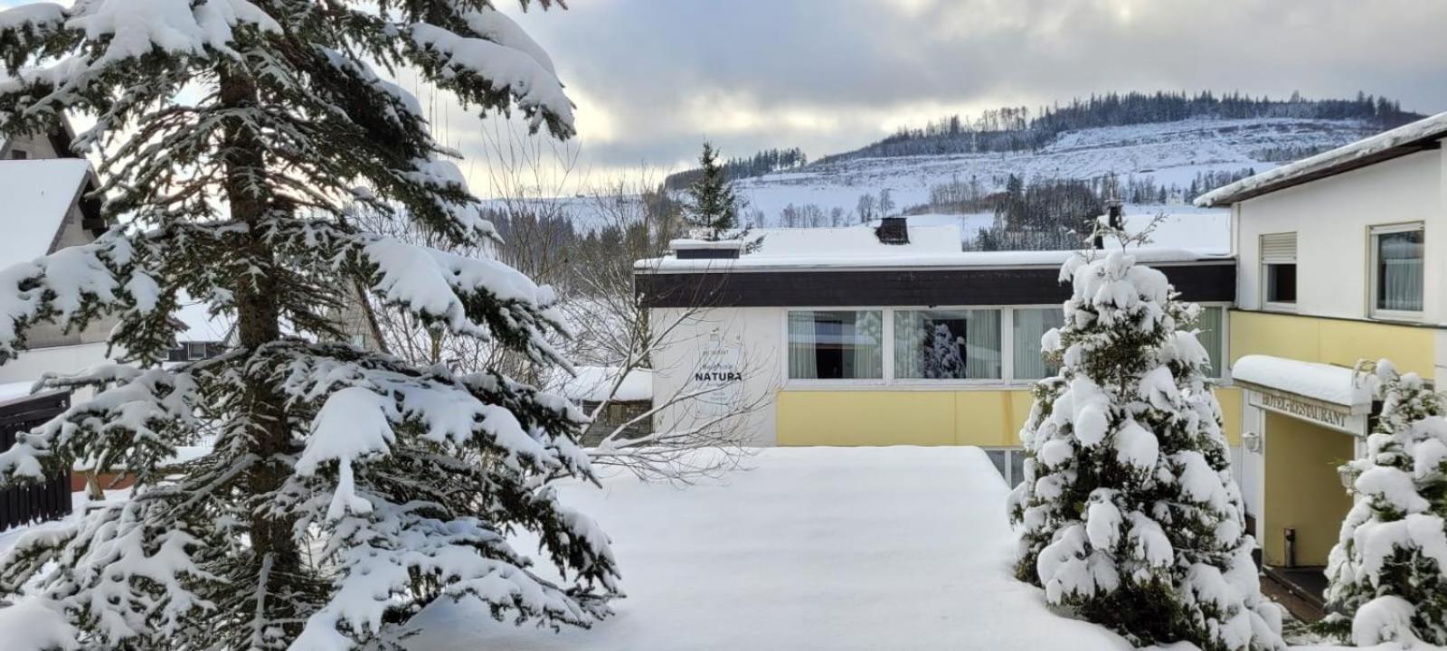 Berghotel Natura Bed & Breakfast Winterberg Bagian luar foto